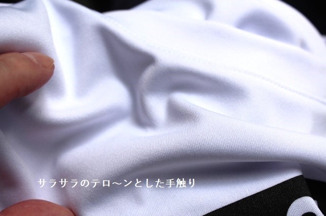 BLACK TRADITIONAL GEARS Drysleeveless