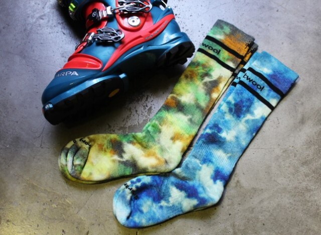 Smartwool Ski Groovy Tie Dye Print Over The Calf SocksSmartwool Ski Groovy Tie Dye Print Over The Calf Socks