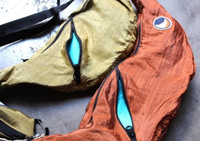 Ticket To The Moon SLING BAG プレミアム