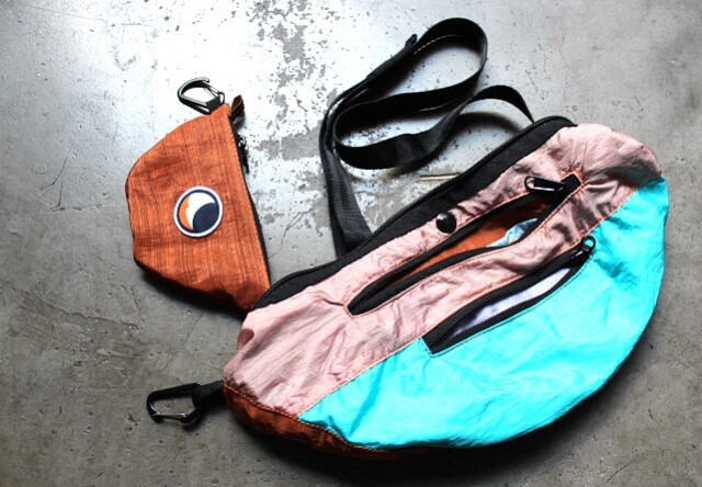 Ticket To The Moon SLING BAG プレミアム