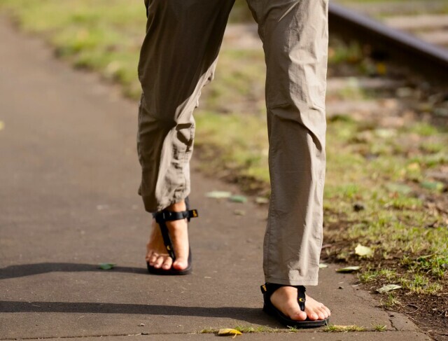Luna Sandals Retro MONO