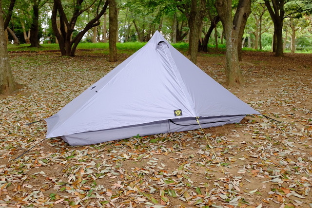 six moons lunar solo