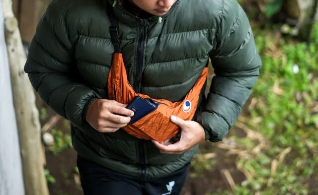 Ticket To The Moon SLING BAG プレミアム