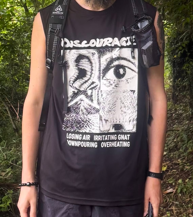 BLACK TRADITIONAL GEARS Drysleeveless