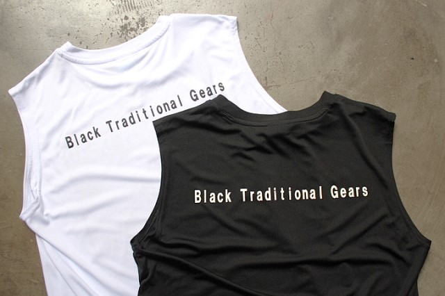 BLACK TRADITIONAL GEARS Drysleeveless